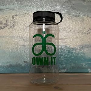 ARBONNE logo’d OWN IT BPA free 32 oz water bottle NEW